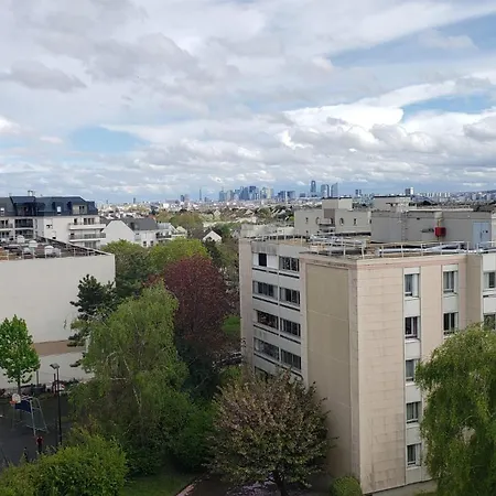 Chamble Proche Paris * サルトルーヴィル